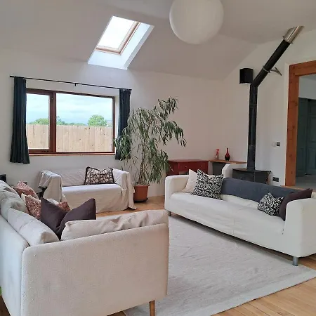 Holiday home Spacious 4 Bedroom Retreat In Peaceful Location Craughwell