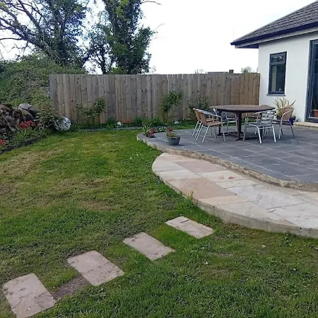 Spacious 4 Bedroom Retreat In Peaceful Location Holiday home *